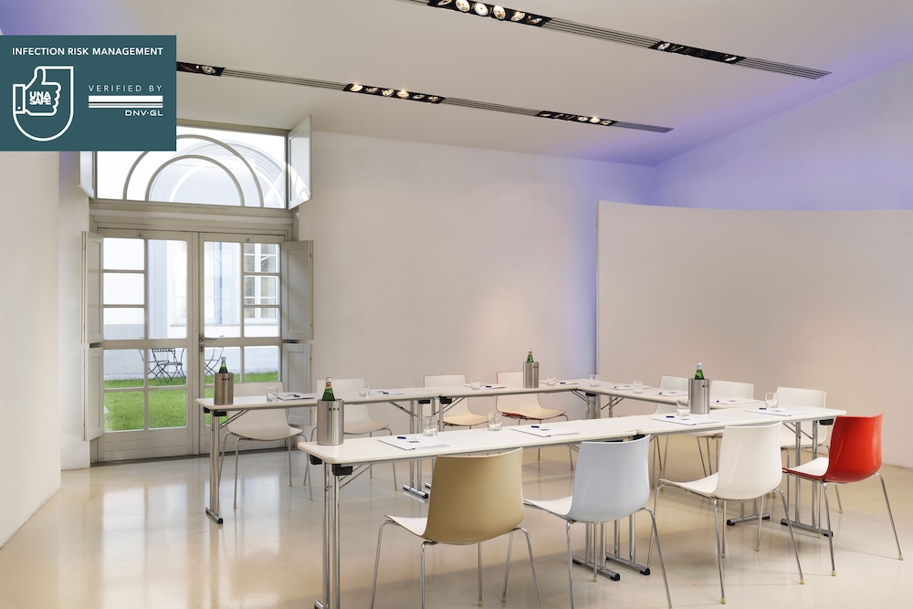Unahotels Vittoria Firenze 58/63