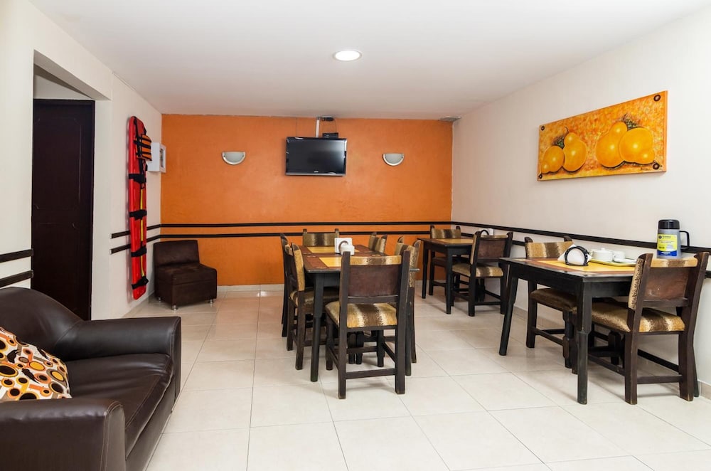Hotel Los Tunjos 45/56