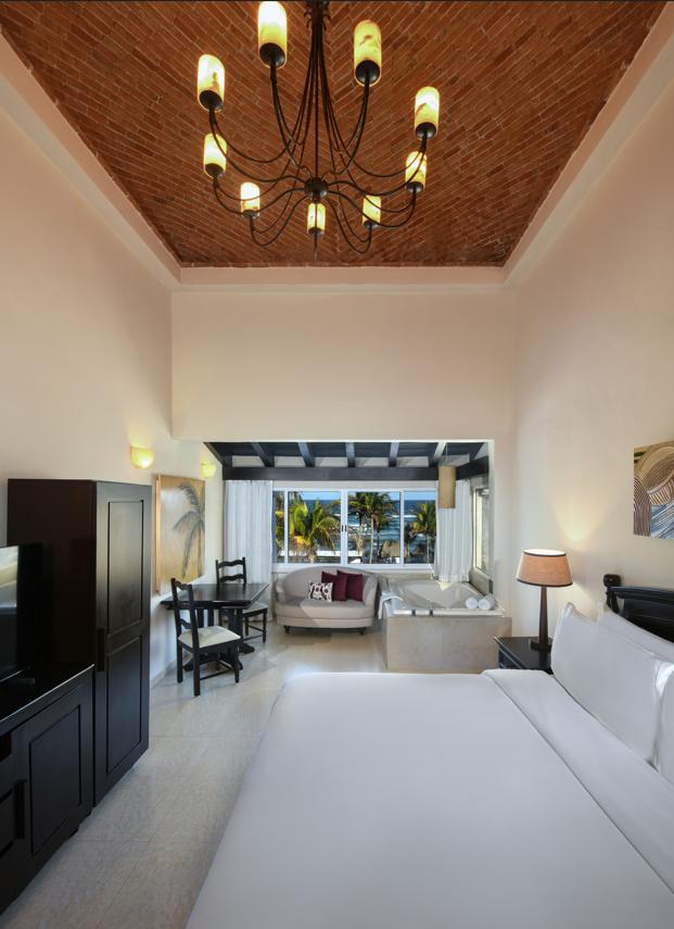 Suite, Sea View