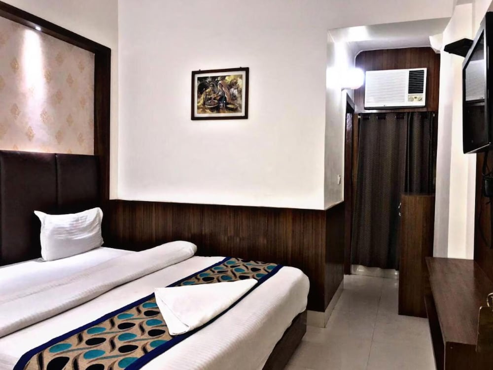 HOTEL DOON REGENCY 11/41