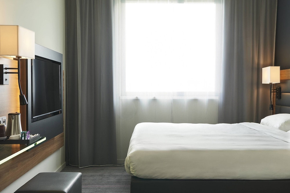 MOXY LONDON HEATHROW AIRPORT 4/39