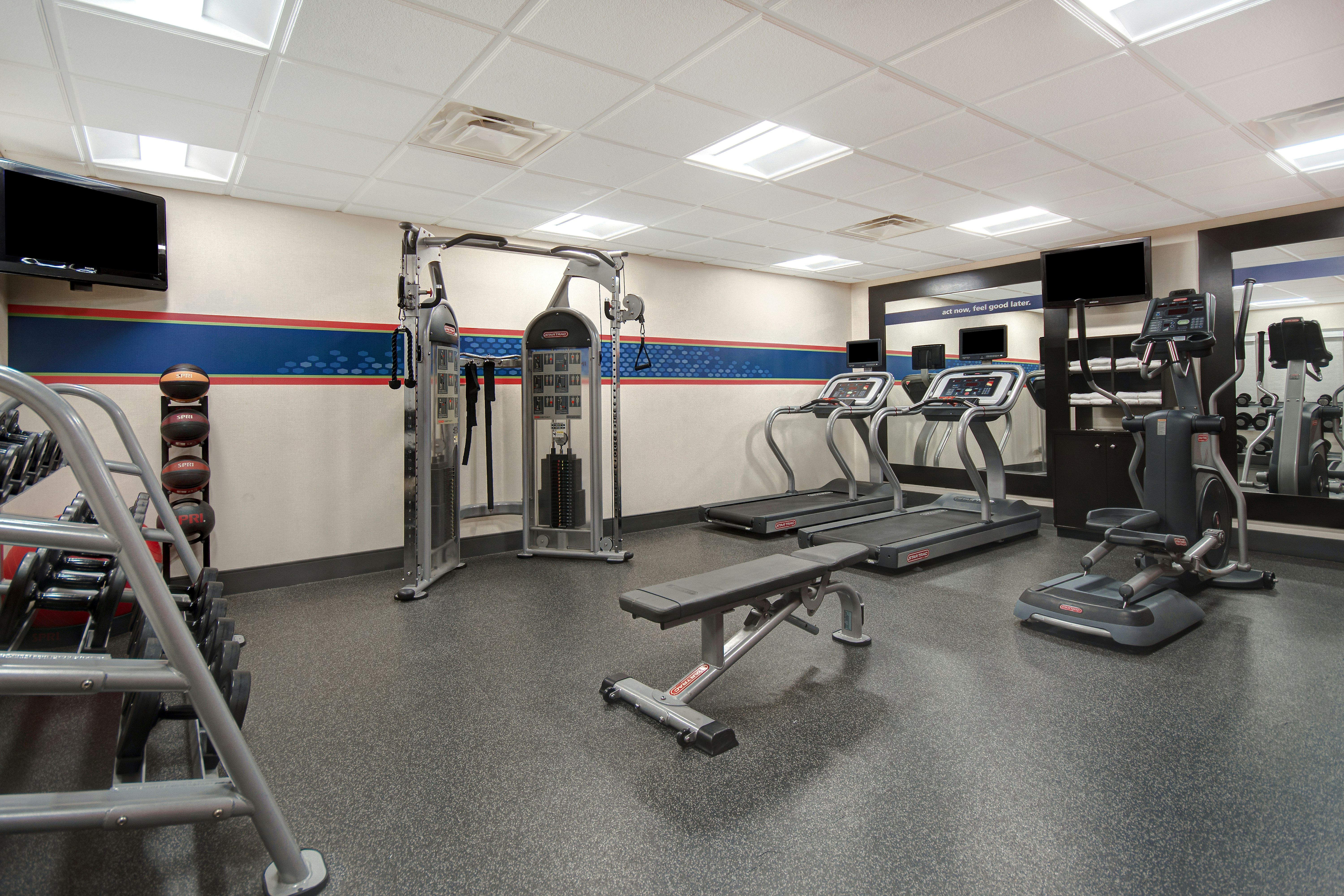 Hampton Inn Suites Dayton Vandalia 30/68