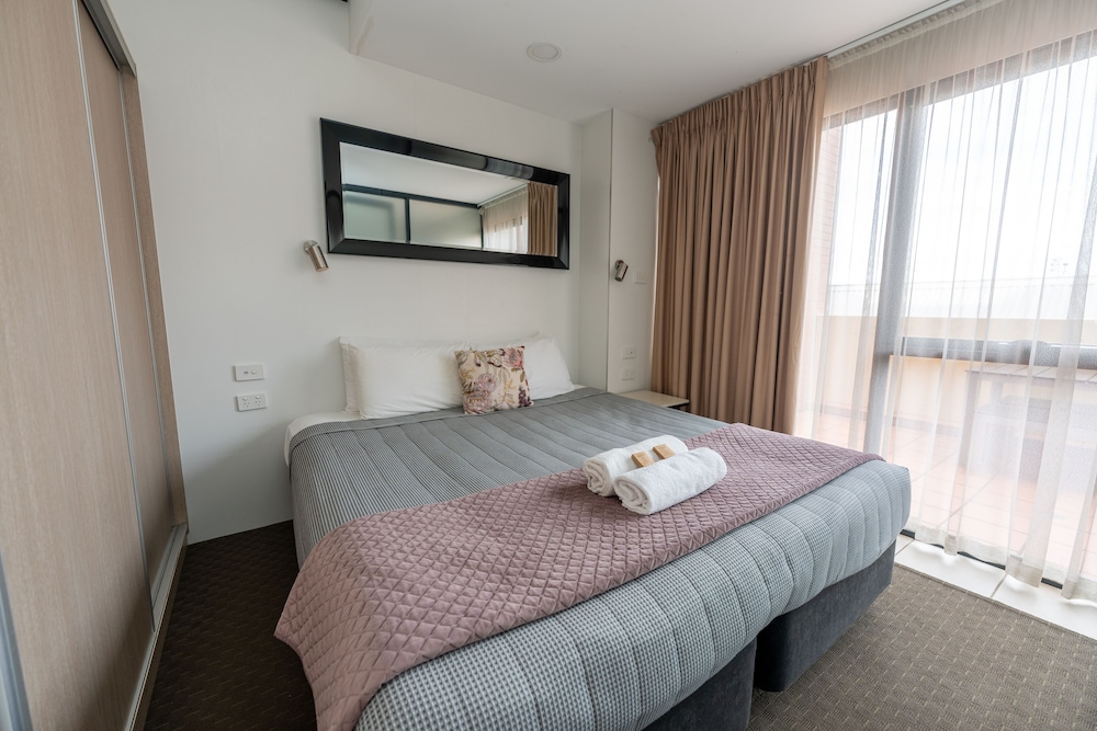 1 BEDROOM, DELUXE, APARTMENT