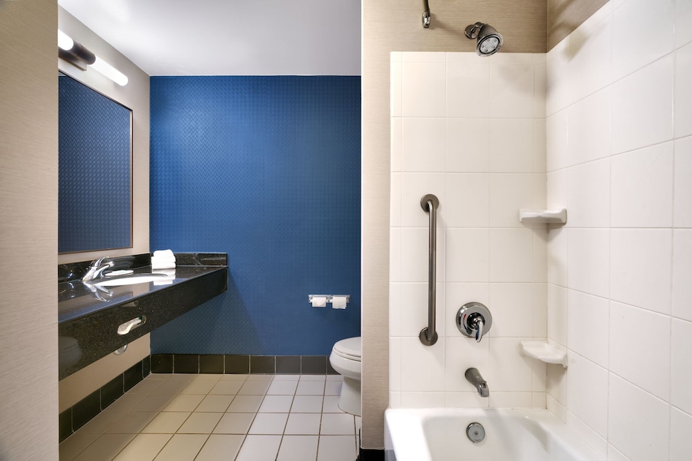 Fairfield Inn Suites Albany 44/44