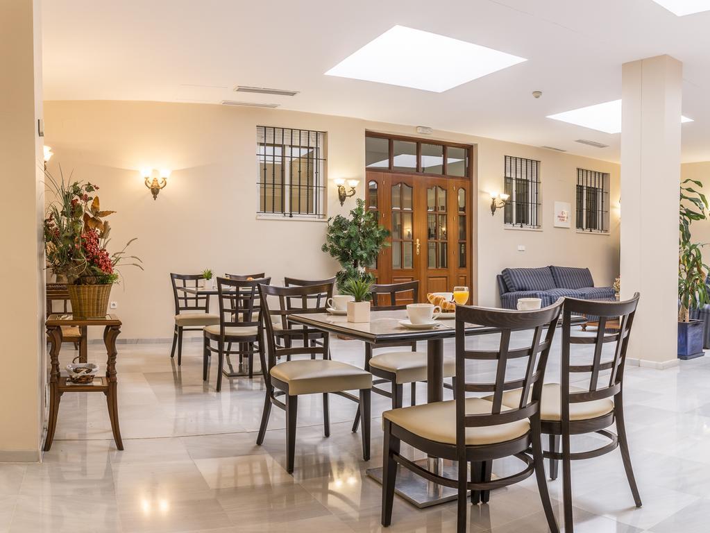 HOTEL LEFLET GRAN AVENIDA 11/16