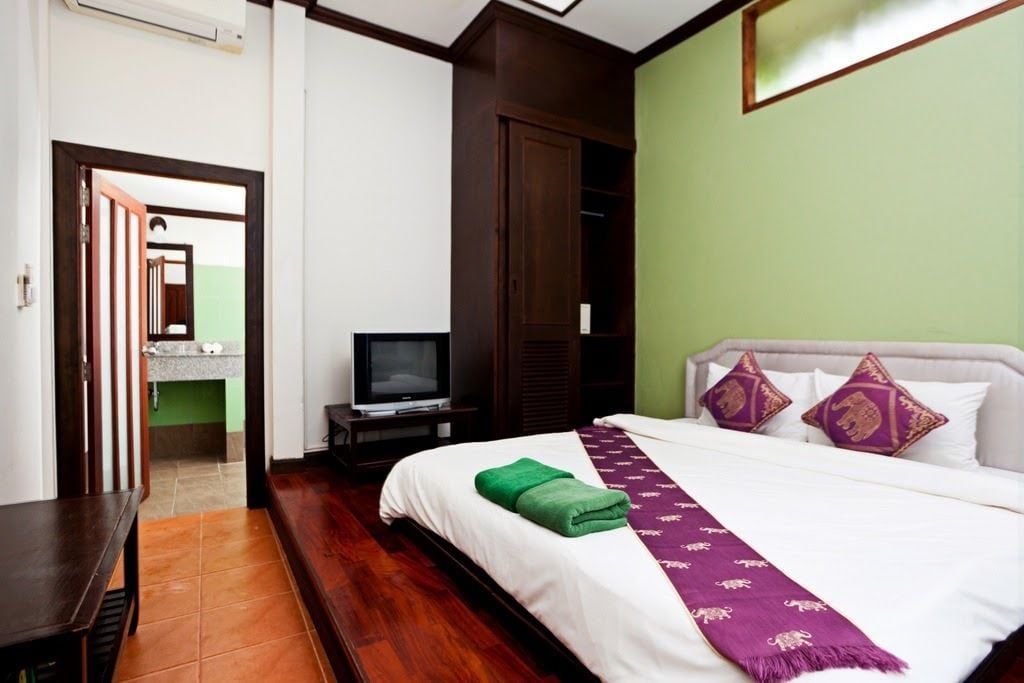 2 BEDROOMS, FAMILY, HOUSE