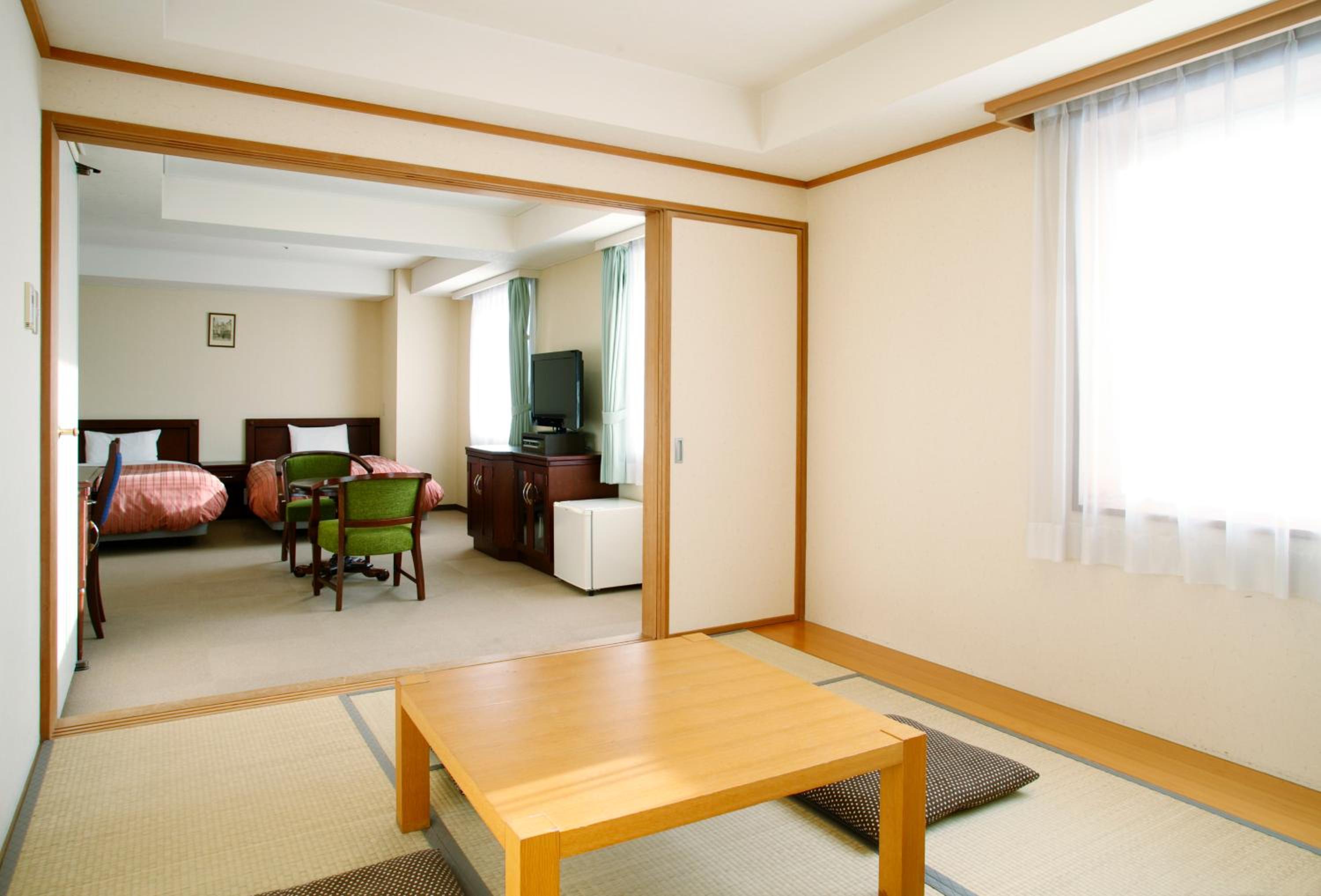 Hyper Hotel Chitose (ex Chitose Station Hotel) 49/57