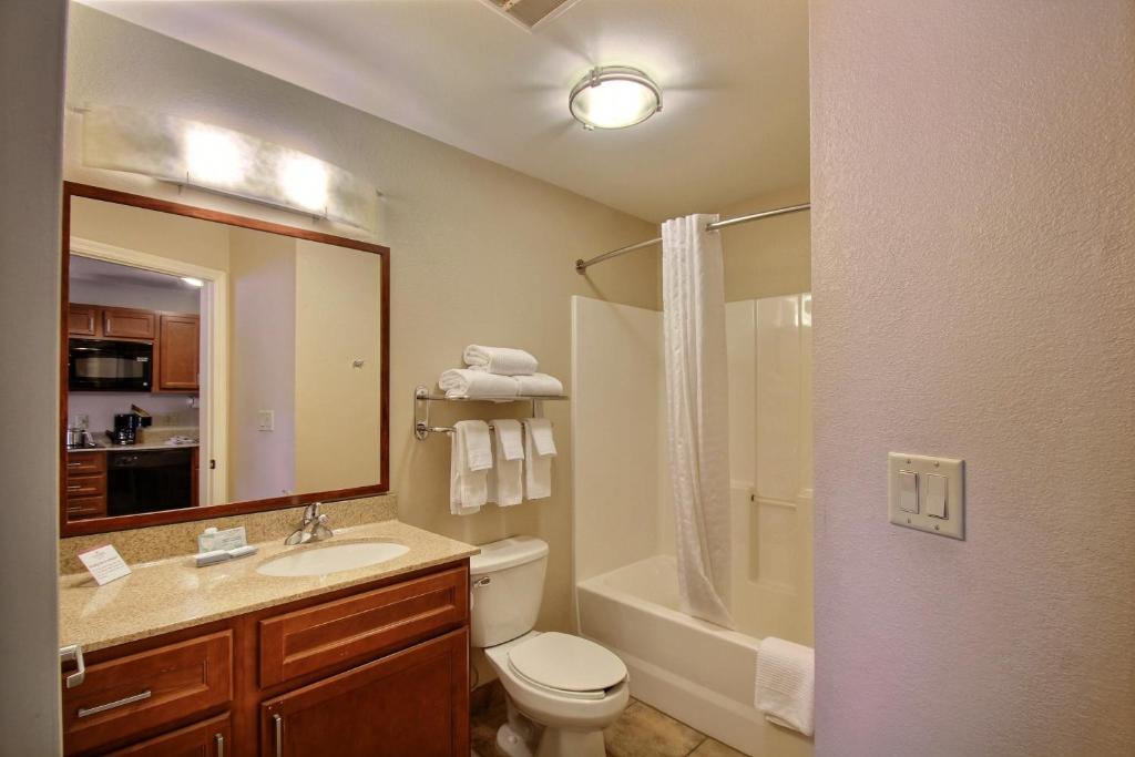 استوديو بسرير كينج، Candlewood Suites Milwaukee Airport-Oak Creek 3/3