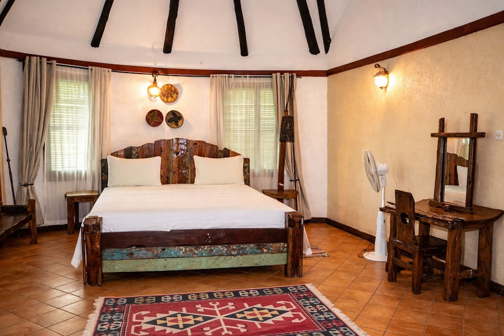 SELOUS KINGA LODGE 14/48