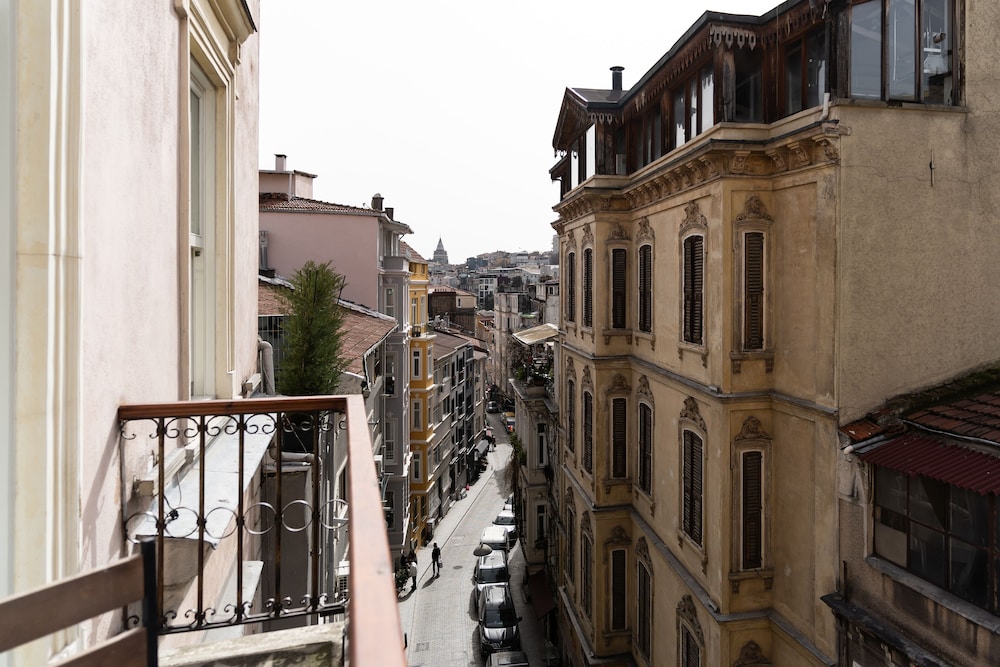 CASA DI BAVA ISTANBUL 61/64
