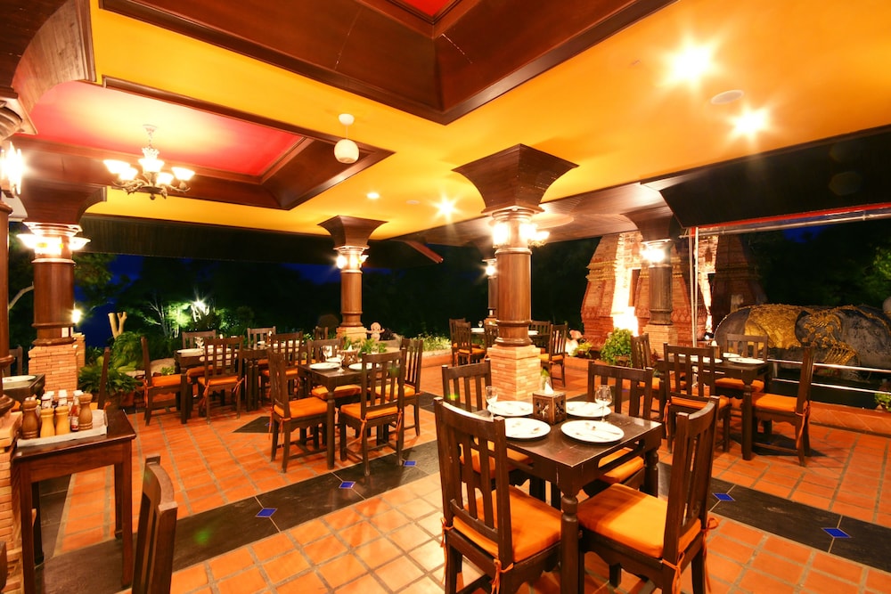 Sea Breeze Resort 56/68