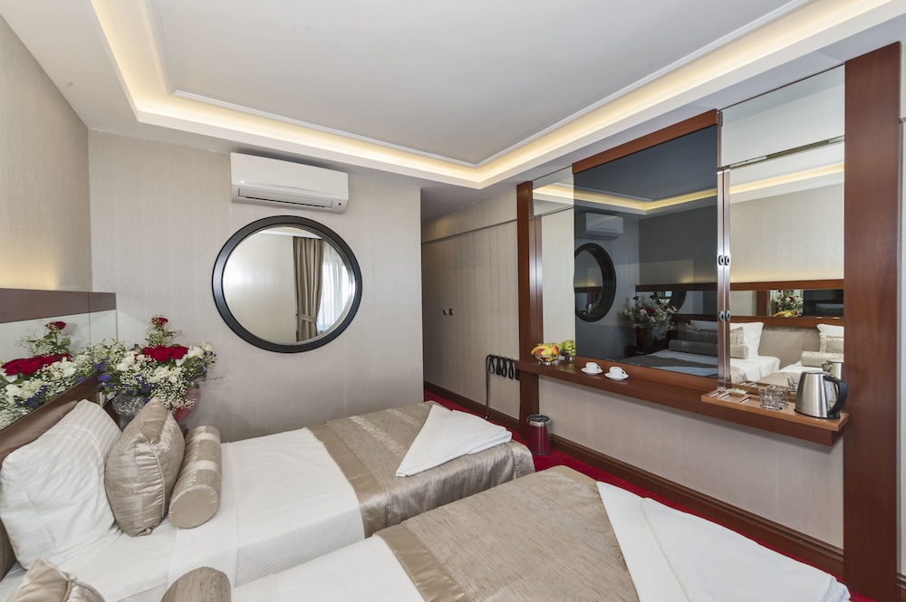 Eskar Hotel 69/78