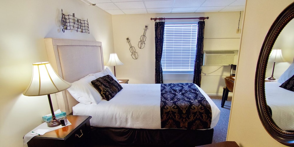 The Hotel Frankfort 34/74