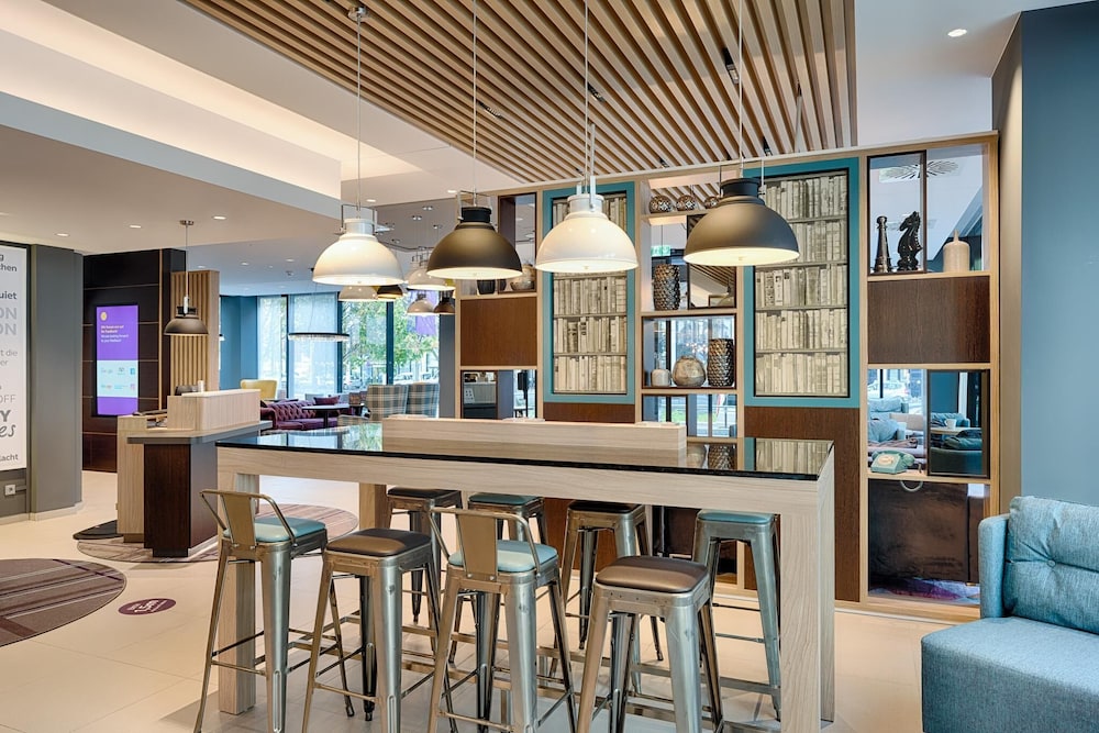 Premier Inn Frankfurt Westend Hotel 33/44