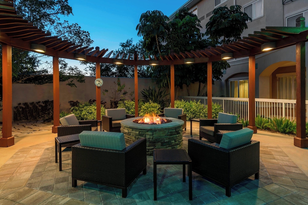 Courtyard Fort Myers at I-75 and Gulf Coast Town Center 35/60