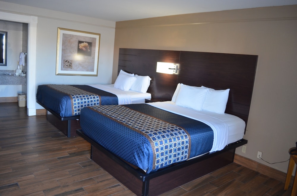 Hill Country Inn and Suites Marble Falls - TX 6/20
