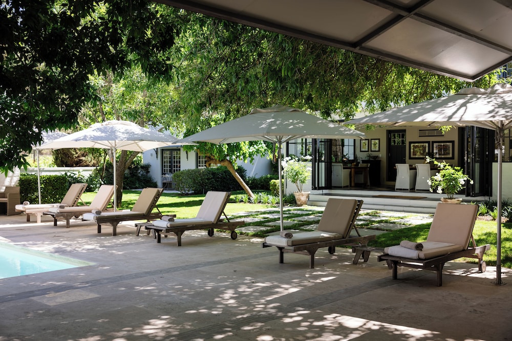 The Owners Cottage / La Provencale 26/50