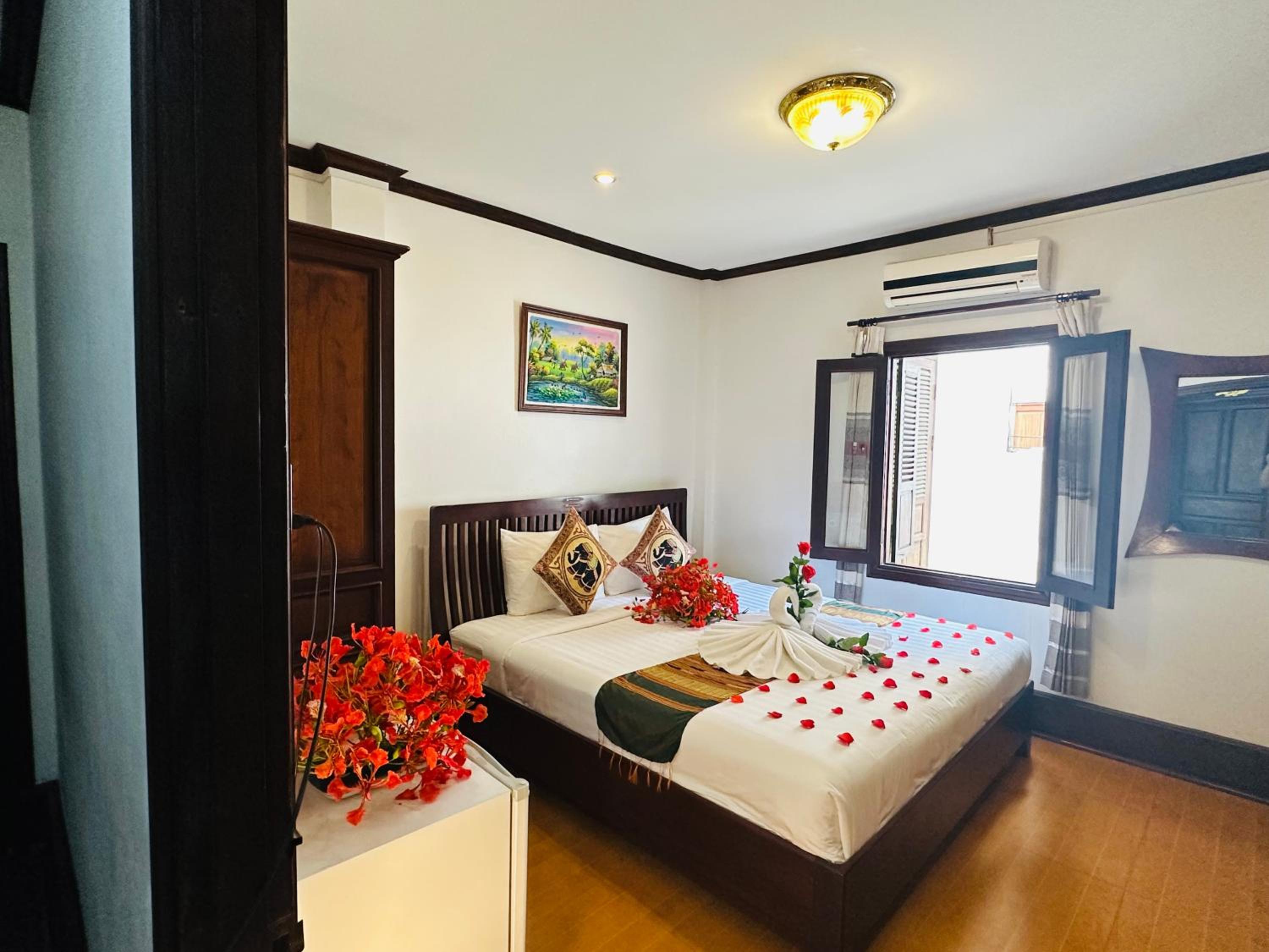 SUPERIOR, DOUBLE BED