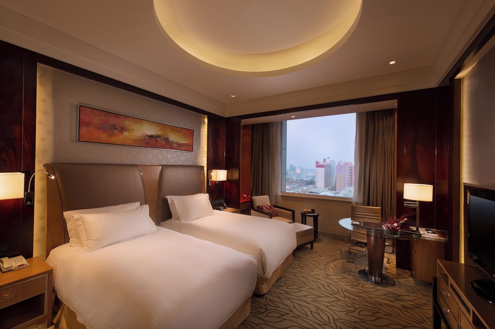 غرفة ديلوكس بسريرين منفصلين بإطلالة على الجبل، Doubletree By Hilton Qinghai Golmud China 2/5