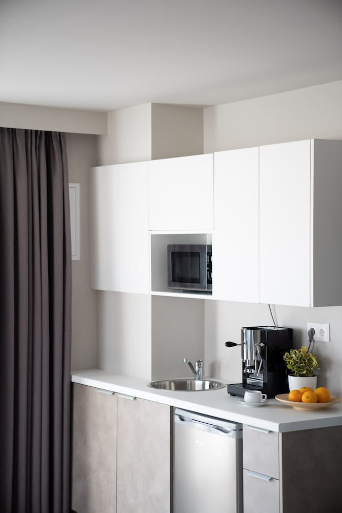 Chroma Fashion Rooms & Apartments 20/48