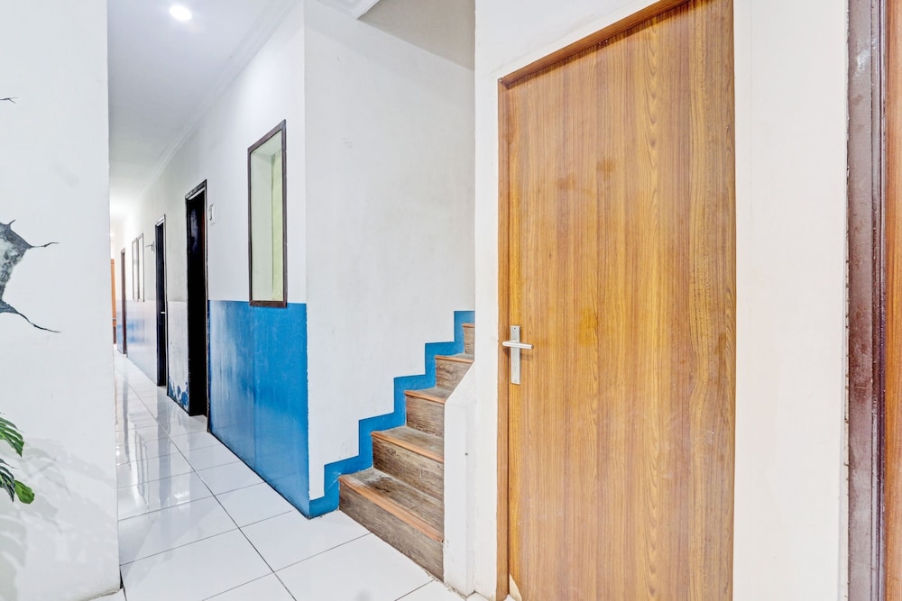 OYO 90426 Near Mall Ciputra 2酒店(OYO 90426 Near Mall Ciputra 2) 图片2