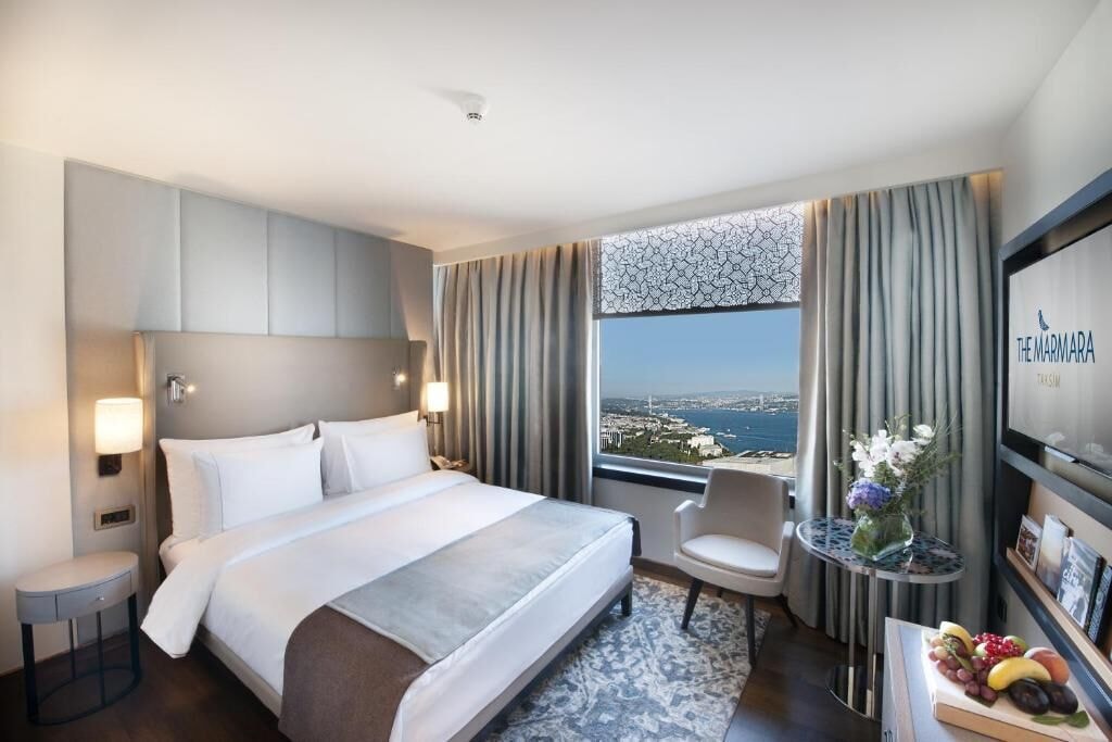 CLUB, BOSPHORUS VIEW, LOUNGE ACCESS, CORNER