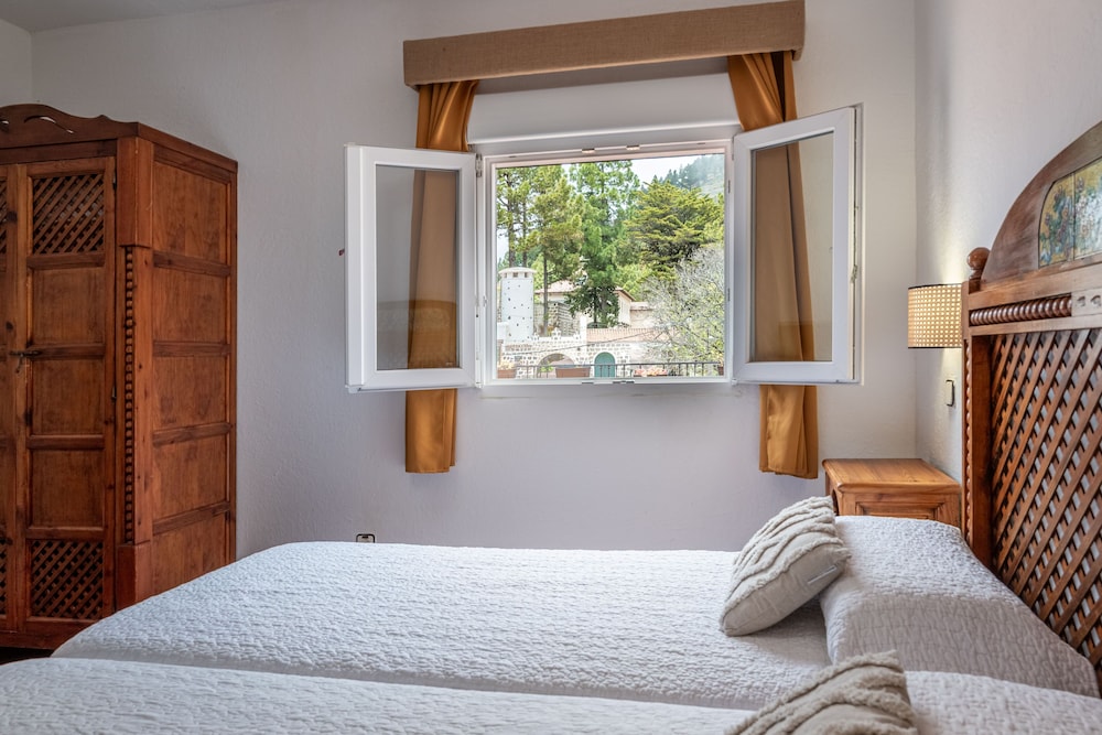 Room, Queen Bed