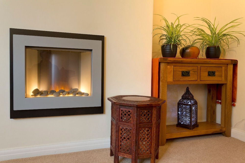 Poplar House Serviced Apartments 3/27