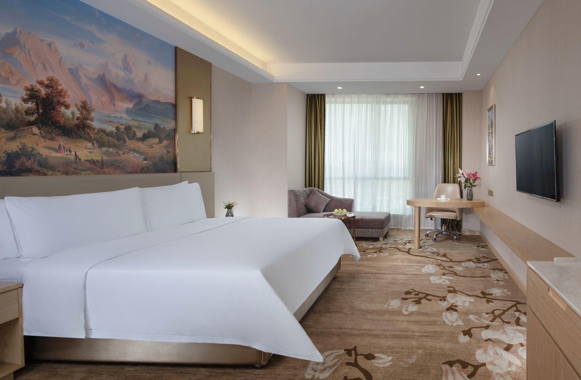 Vienna International Hotel (Xianyou High-speed Railway Station Store) 19/32
