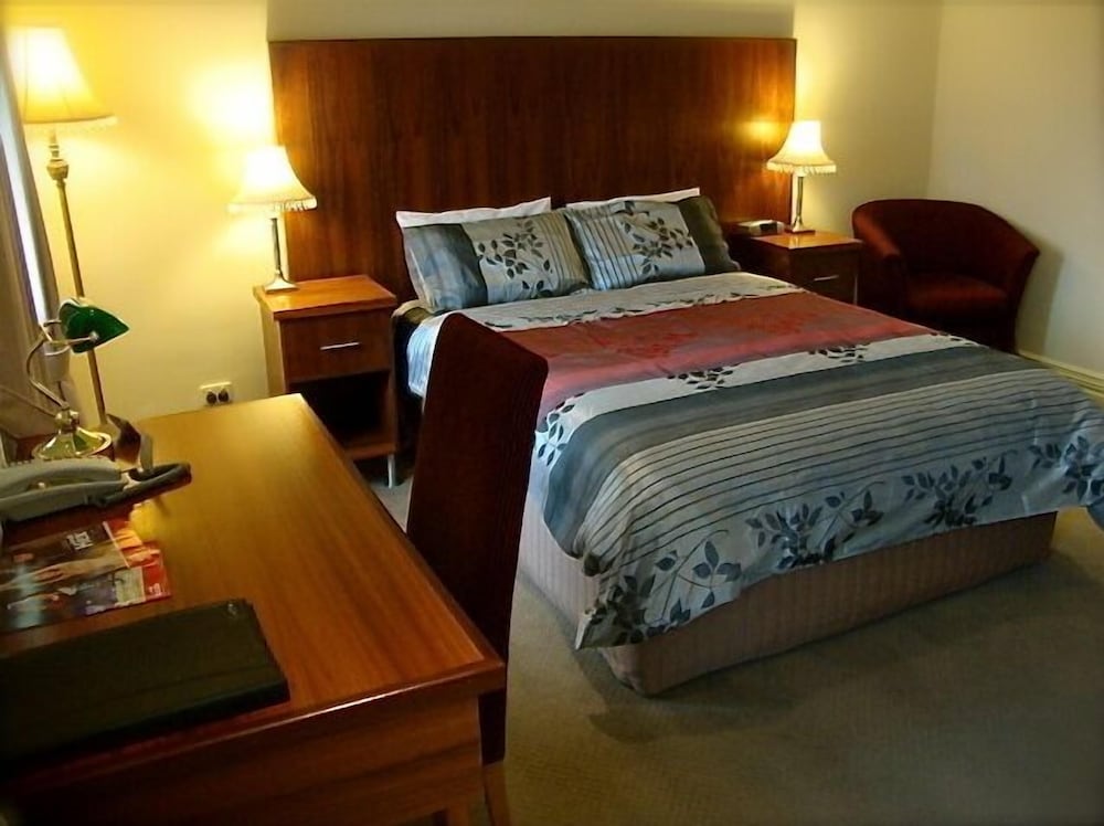 The Astra Hotel 18/50