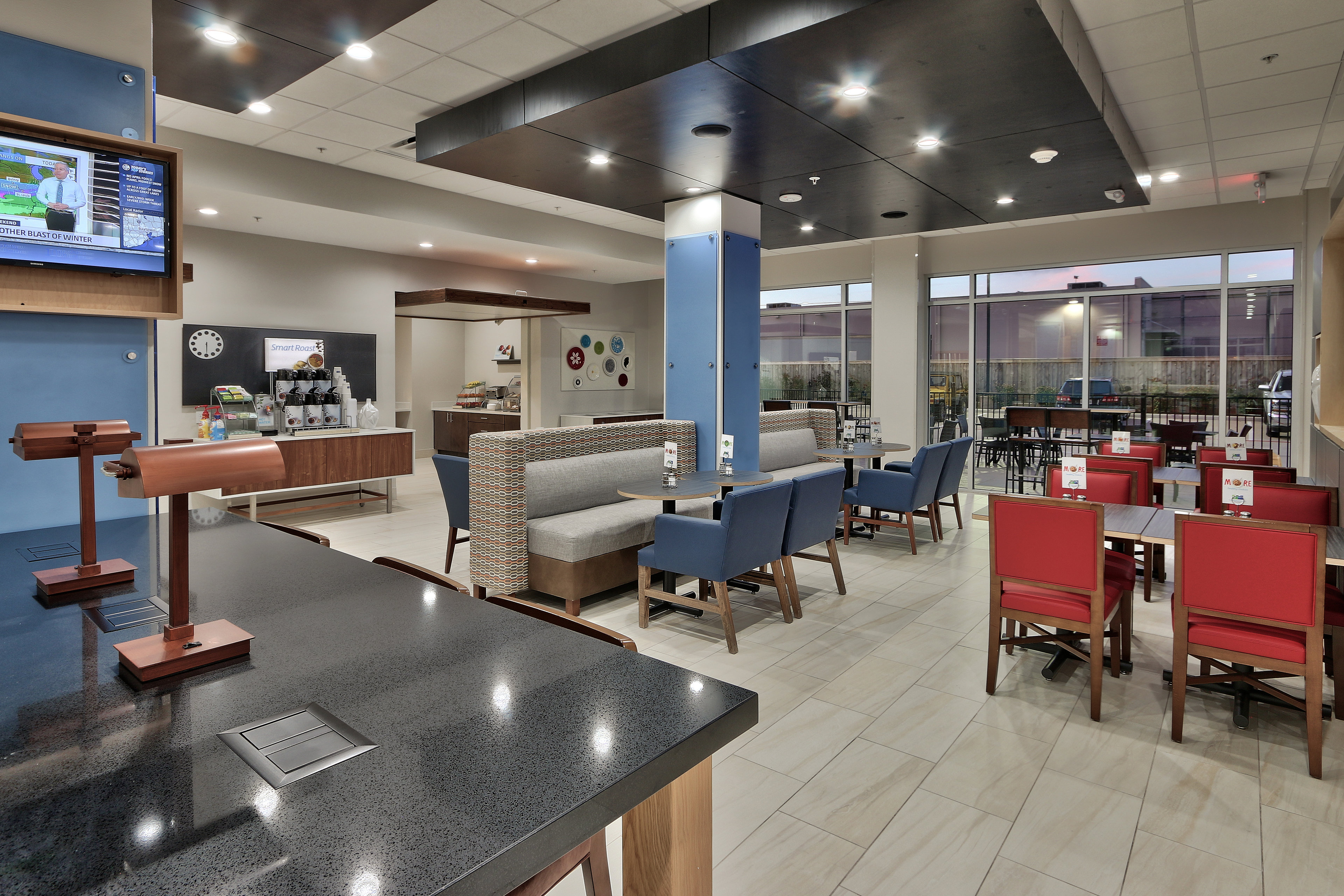 Holiday Inn Express & Suites Houston East - Beltway 8 37/53