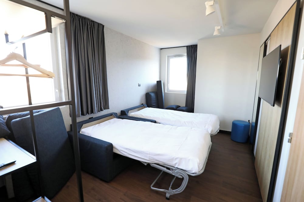 Ibis Bourgoin Jallieu Medipole 12/48