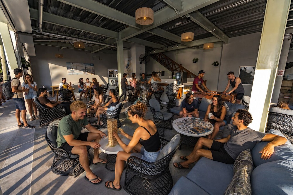 Sandbar Beachfront Hostel And Restaurant 54/74