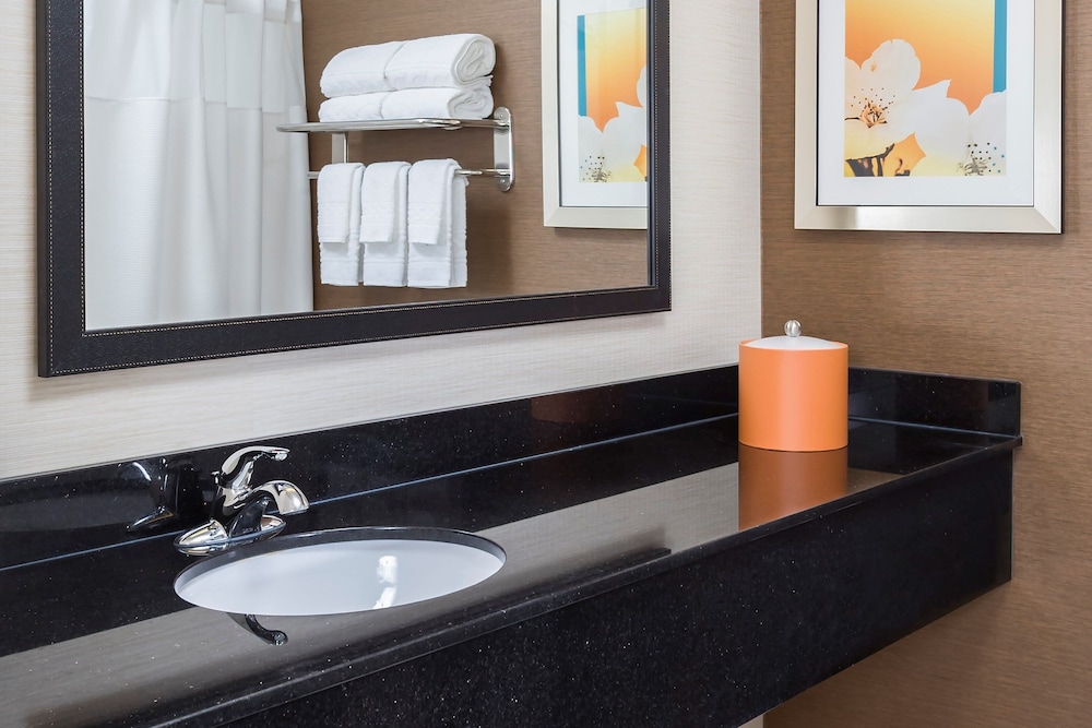 Fairfield Inn Suites By Marriott Chicago Naperville Aurora 46/50