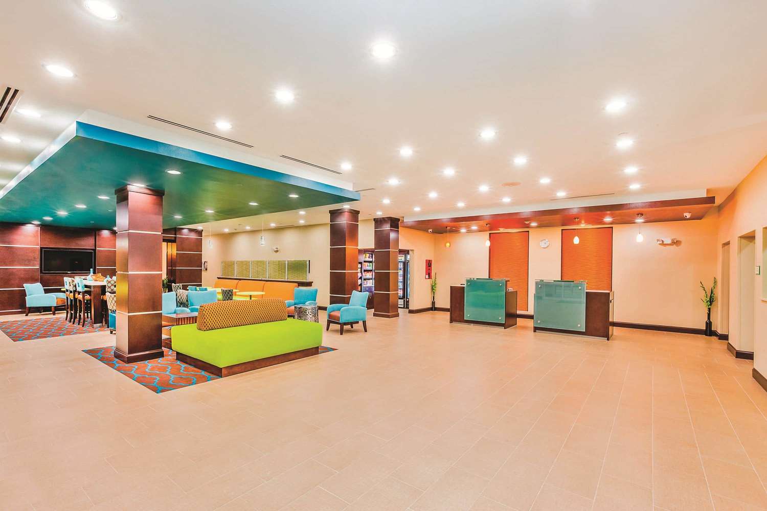 La Quinta Inn Suites Cotulla 16/20