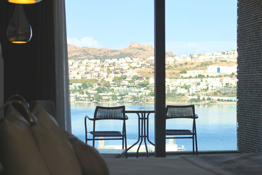 Costa Farilya Special Class Hotel 58/71