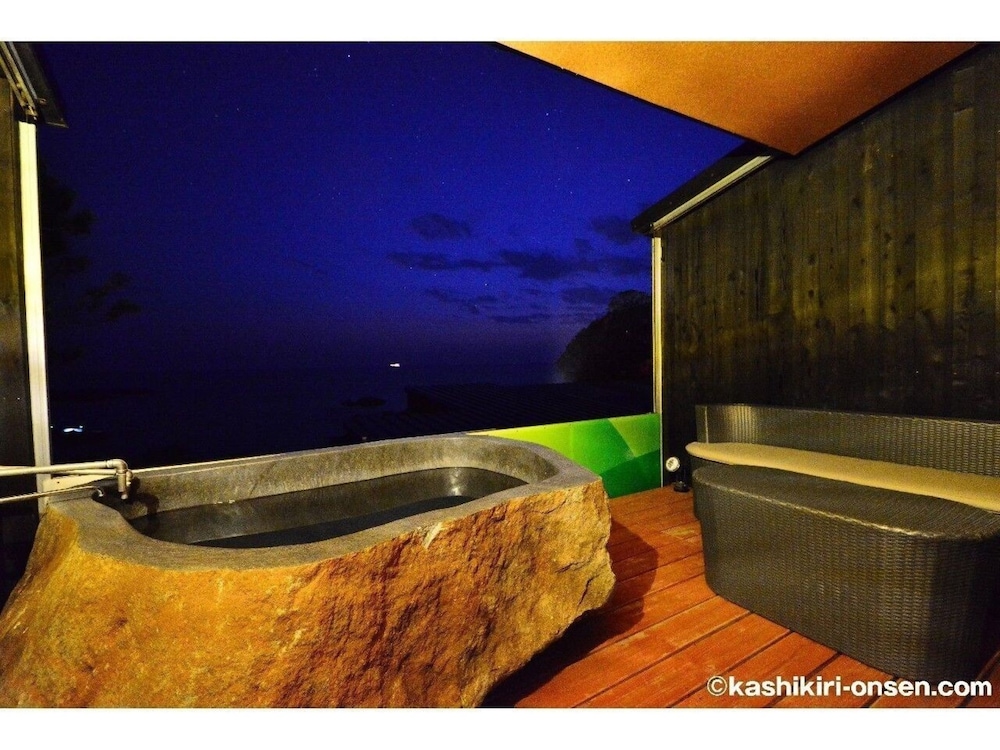 Xyz Private Spa And Seaside Resort 2/50