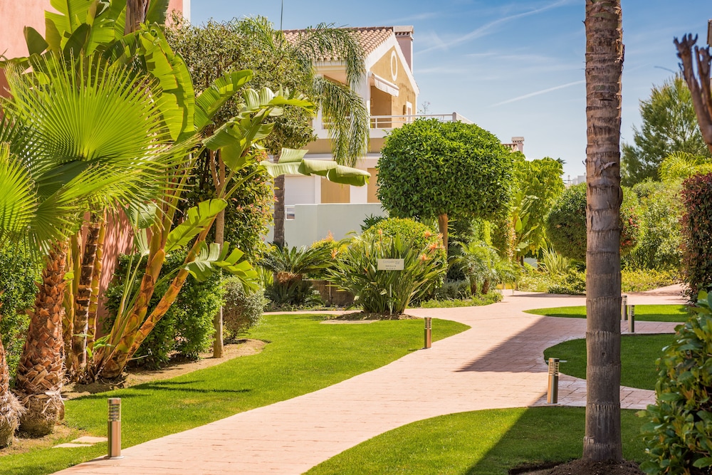 Cortijo Del Mar Resort 44/50