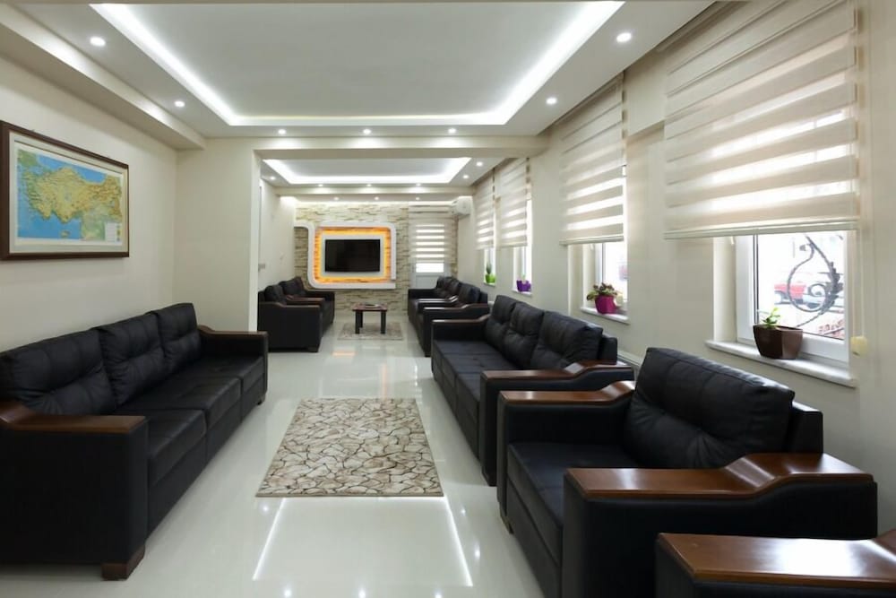 Gizem Pansiyon 35/47