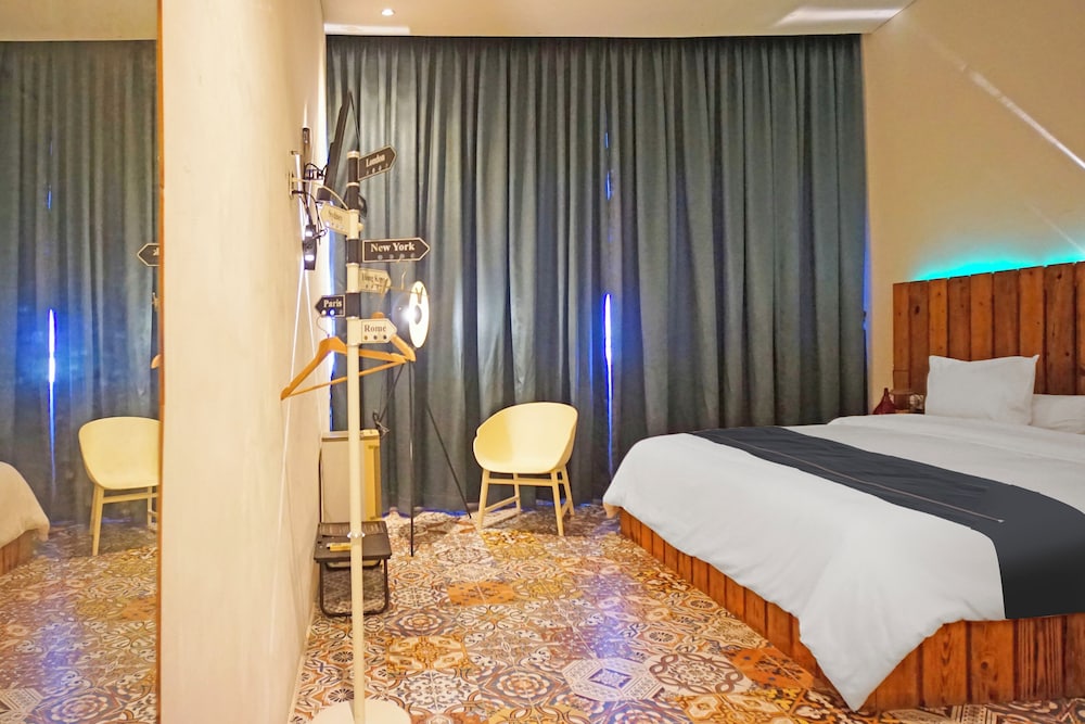 Hotel O near Ringroad City Walk XXI formerly Mitrotel Medan 27/39