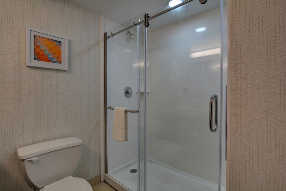 Hampton Inn Greenwood, SC 17/35