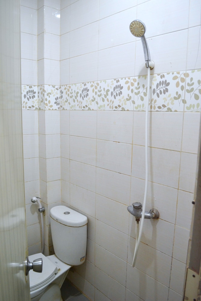 Oyo 450 Semampir Residence 59/64