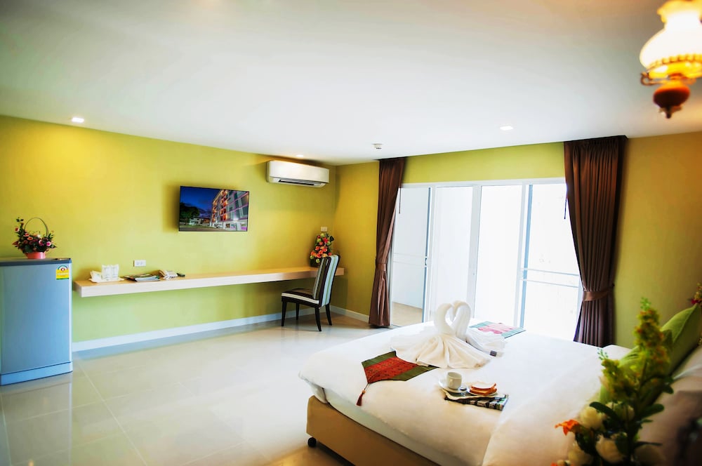 Family Hotel 3/45
