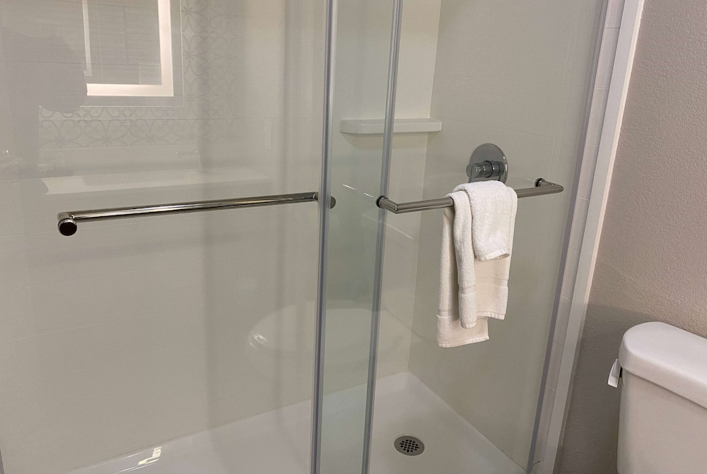 La Quinta Inn & Suites by Wyndham Safford Copper Valley 20/21