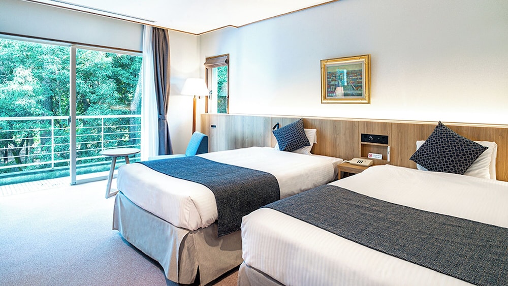 RENOVATED, EXECUTIVE