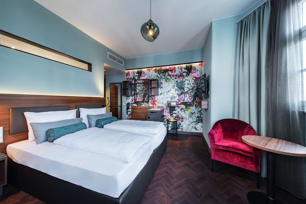COMFORT, DOUBLE BED