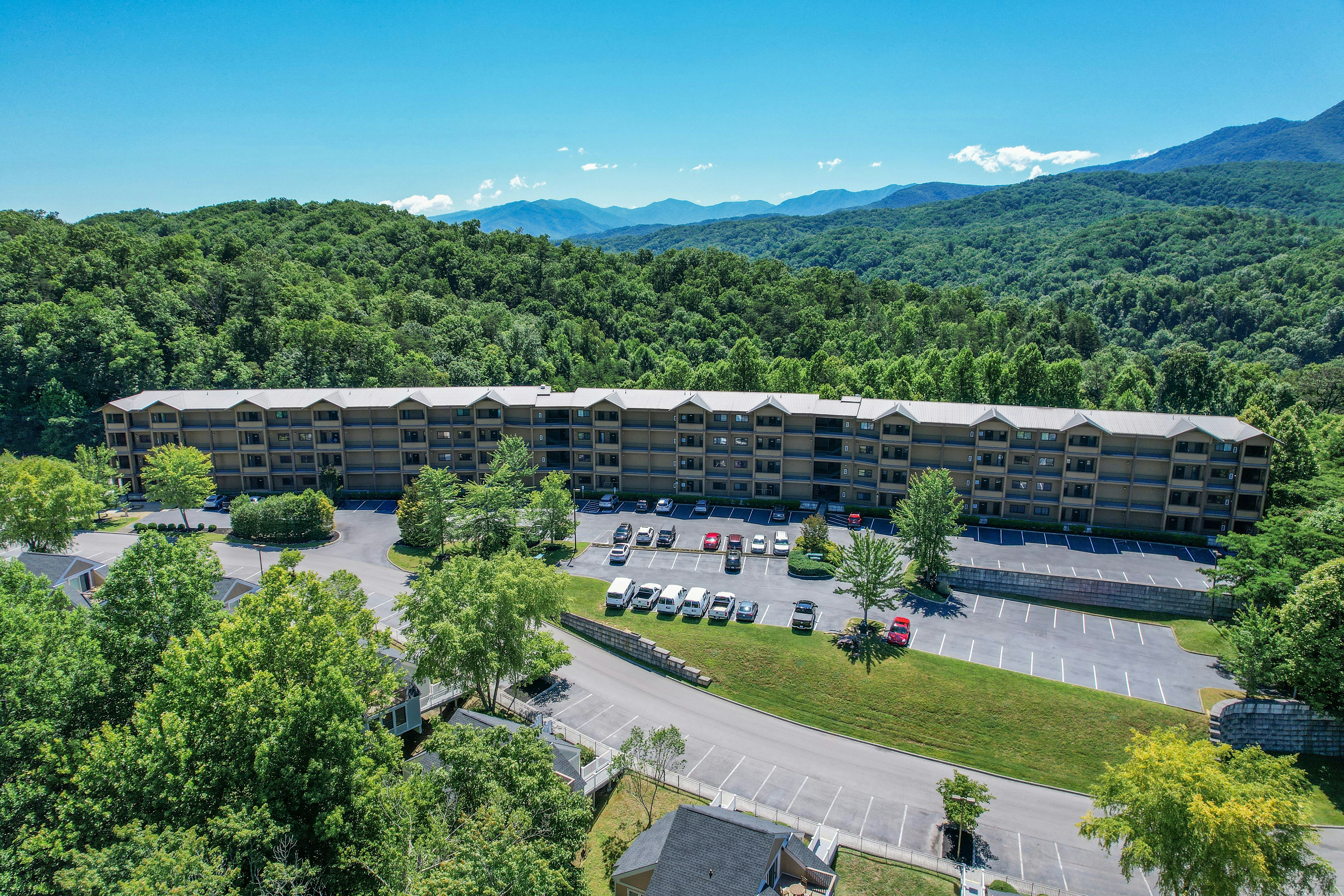 Hilton Vacation Club MountainLoft Gatlinburg 31/42