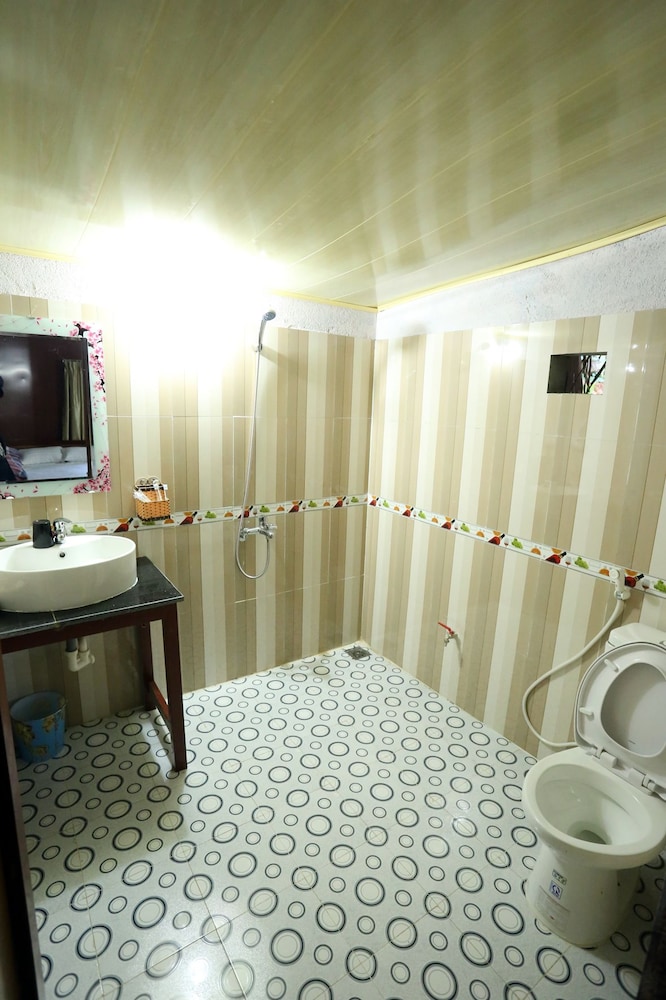 بنغل رباعي بسريرين كوين، Green Hill Hostel & Homestay 4/4