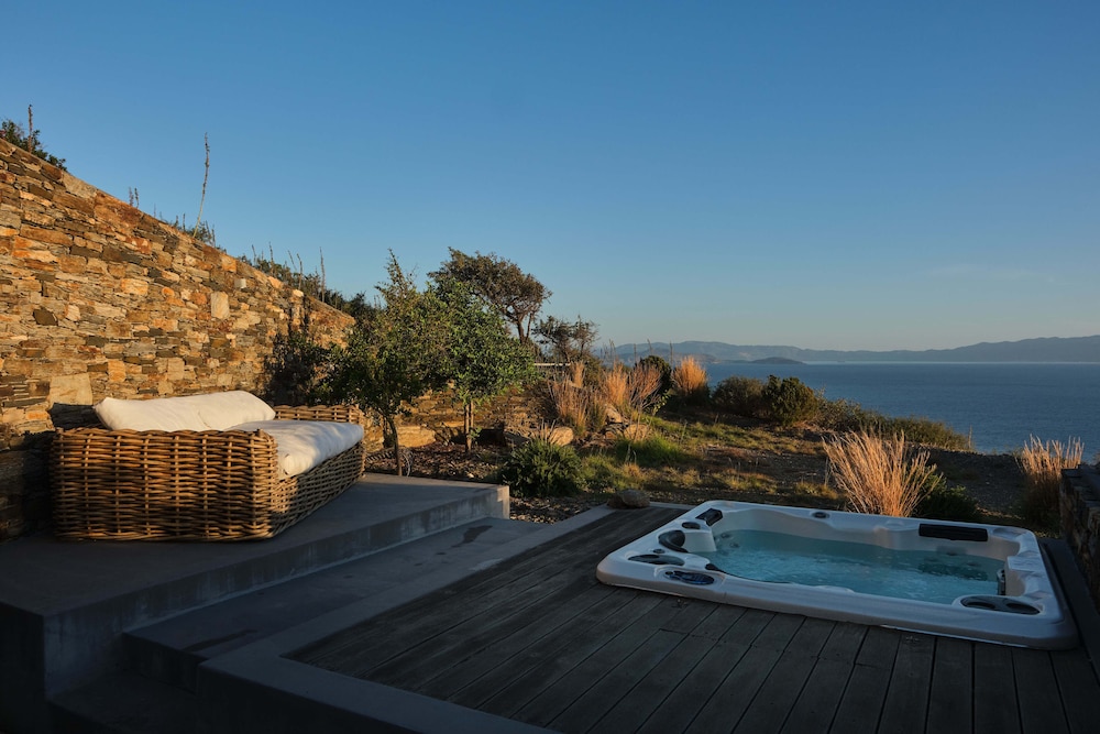 Hidden Retreats Kythera 20/50