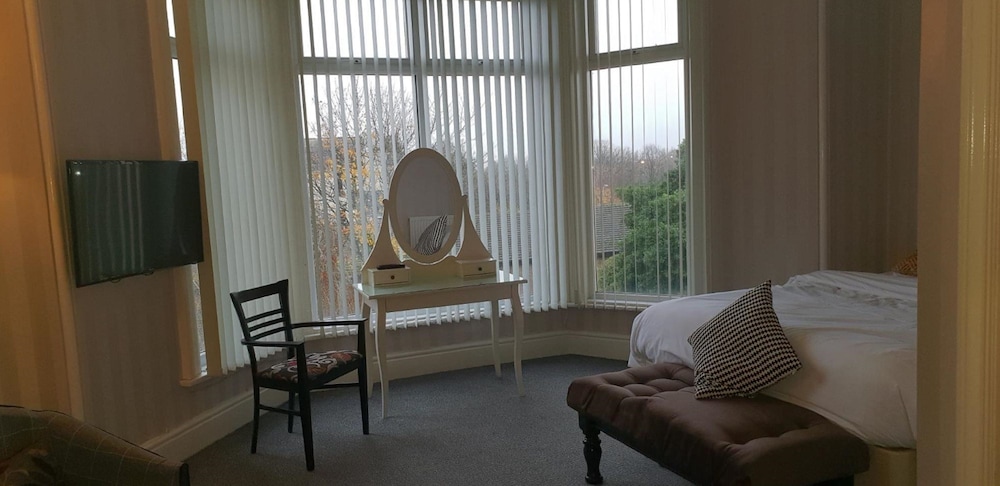 Devonshire House Hotel 20/50